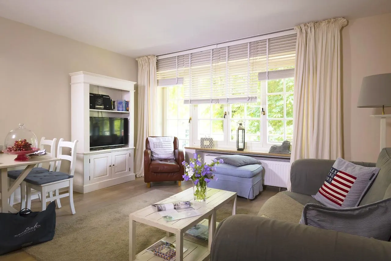 Von Deska Townhouses - Ivy House Hamburg 3*,